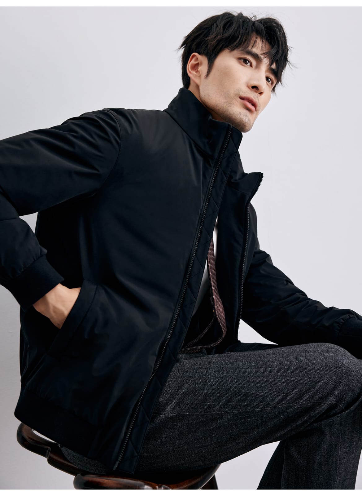 MEN’S LIGHTWEIGHT HIGH-COLLAR BOMBER JACKET CASUAL ZIP-UP OUTERWEAR