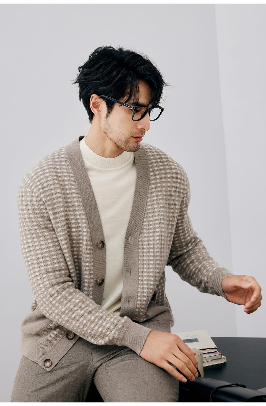 ELEGANT CHECKERED WOOL KNIT LIGHT BROWN CARDIGAN