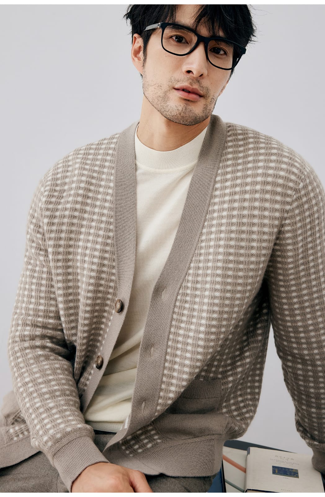 ELEGANT CHECKERED WOOL KNIT LIGHT BROWN CARDIGAN