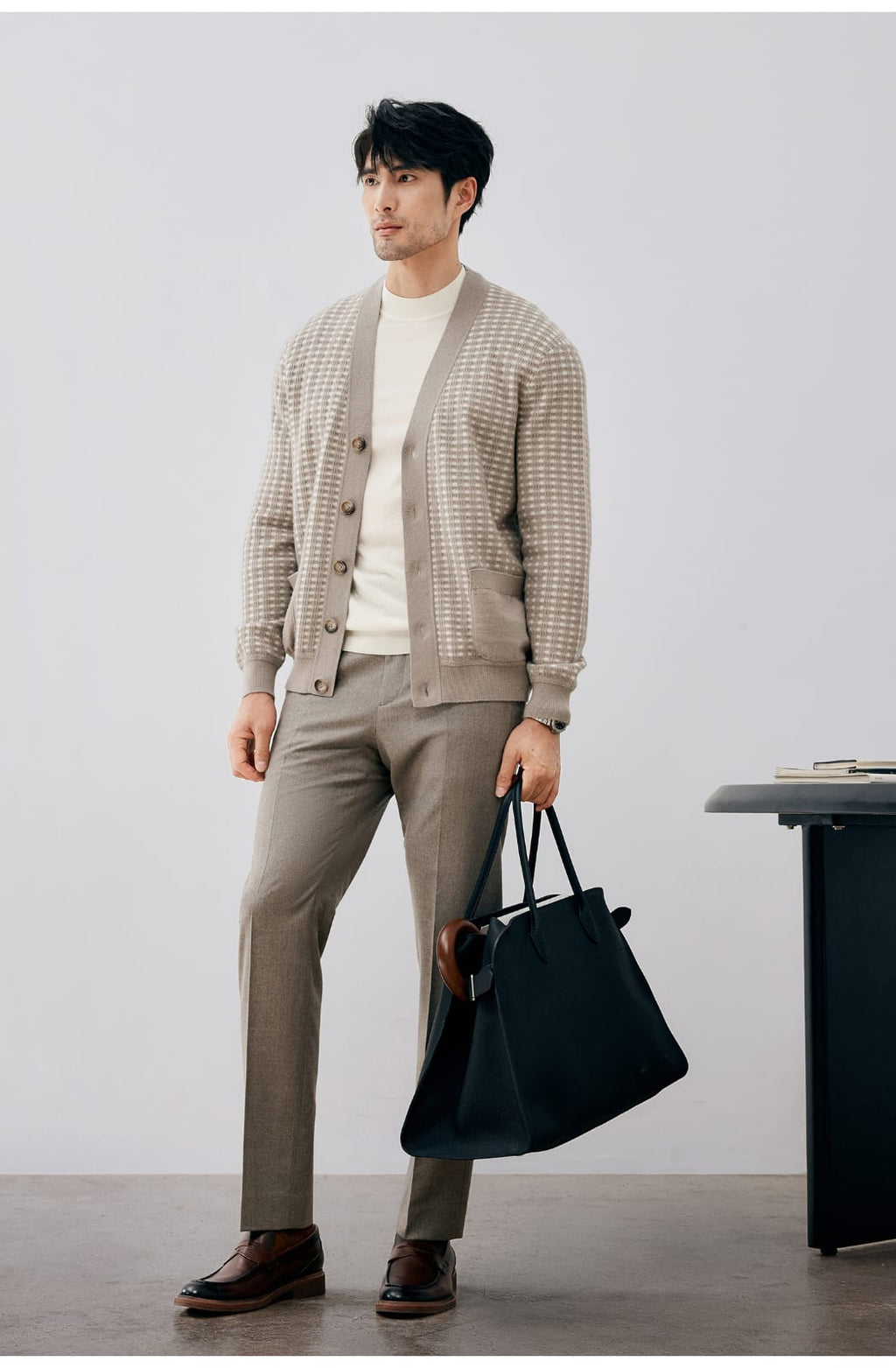 ELEGANT CHECKERED WOOL KNIT LIGHT BROWN CARDIGAN