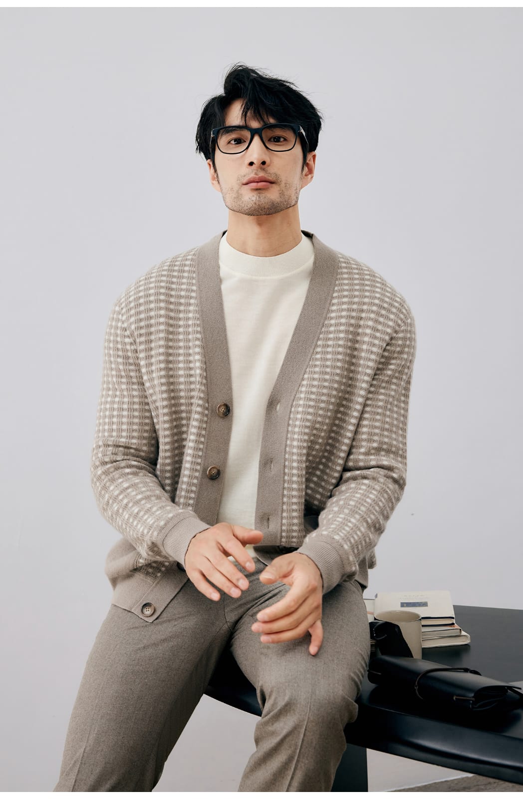 ELEGANT CHECKERED WOOL KNIT LIGHT BROWN CARDIGAN