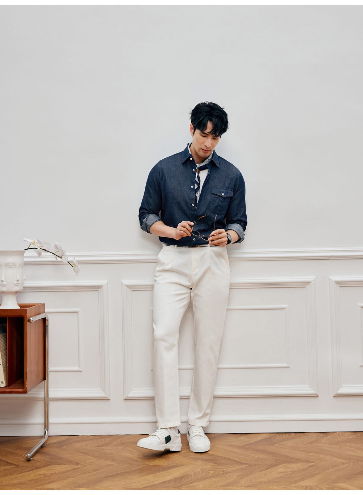 EASY CARE WHITE PLEATED STRAIGHT SPRING SUMMER ANTI-FOULING FABRIC PANTS