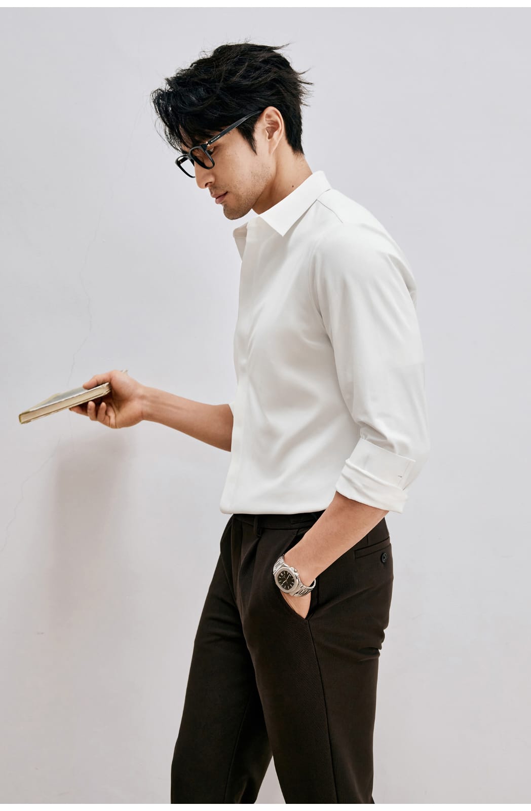 ANTI-WRINKLE SEAMLESS FITTING BUSINESS GENTLEMAN LONG SLEEVE SHIRT