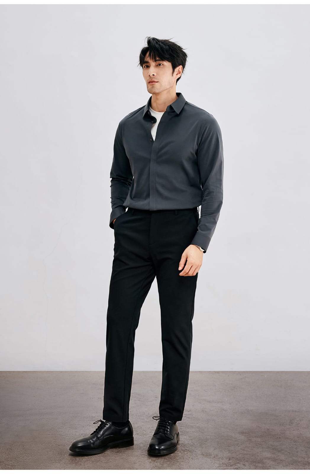 ANTI-WRINKLE SEAMLESS FITTING BUSINESS GENTLEMAN LONG SLEEVE SHIRT