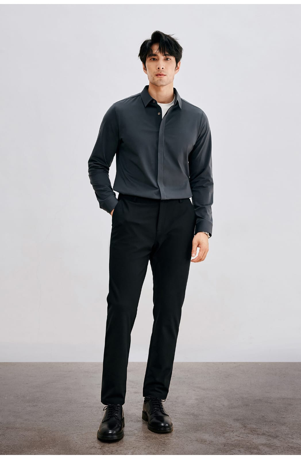 ANTI-WRINKLE SEAMLESS FITTING BUSINESS GENTLEMAN LONG SLEEVE SHIRT