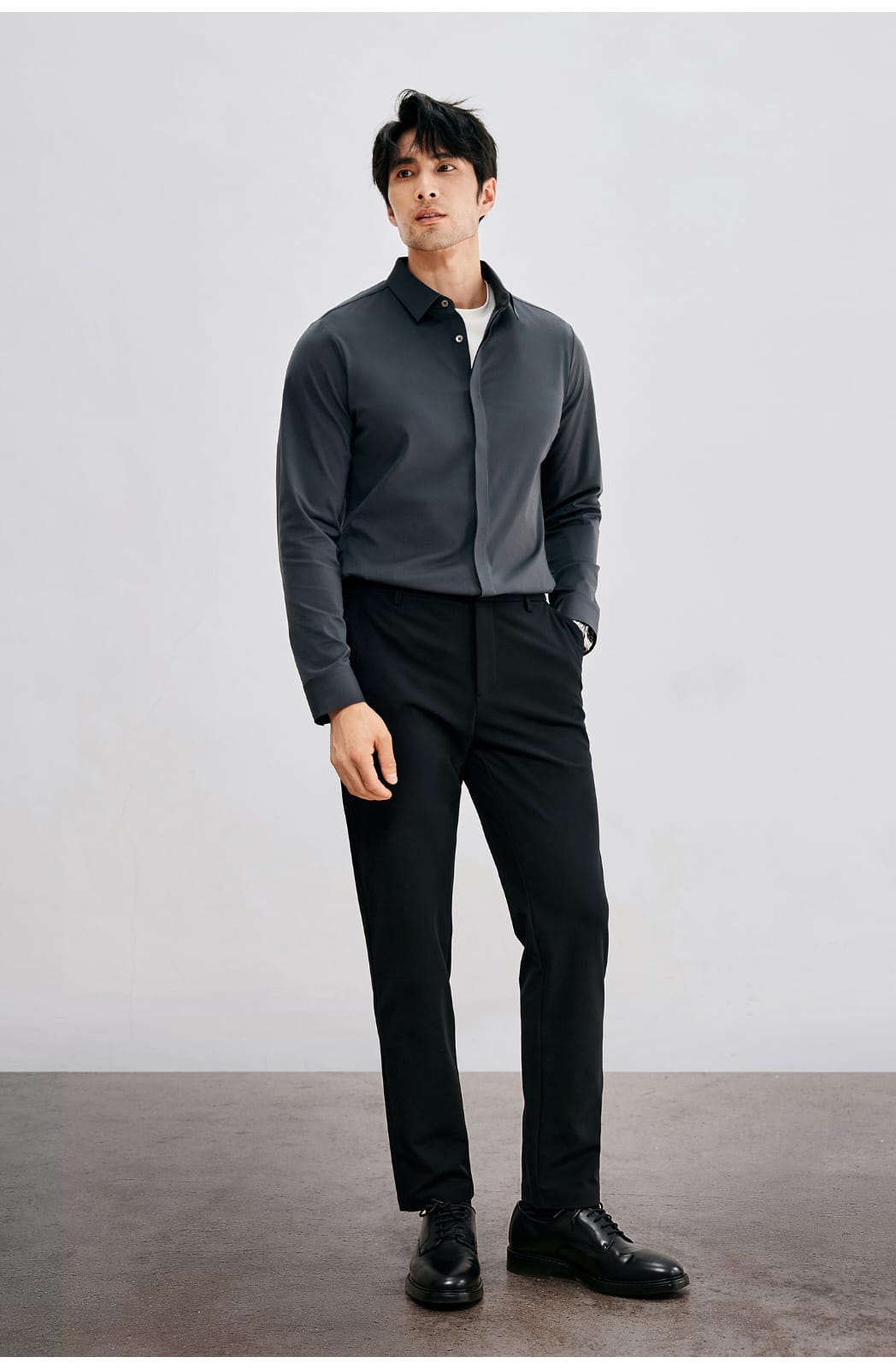 ANTI-WRINKLE SEAMLESS FITTING BUSINESS GENTLEMAN LONG SLEEVE SHIRT