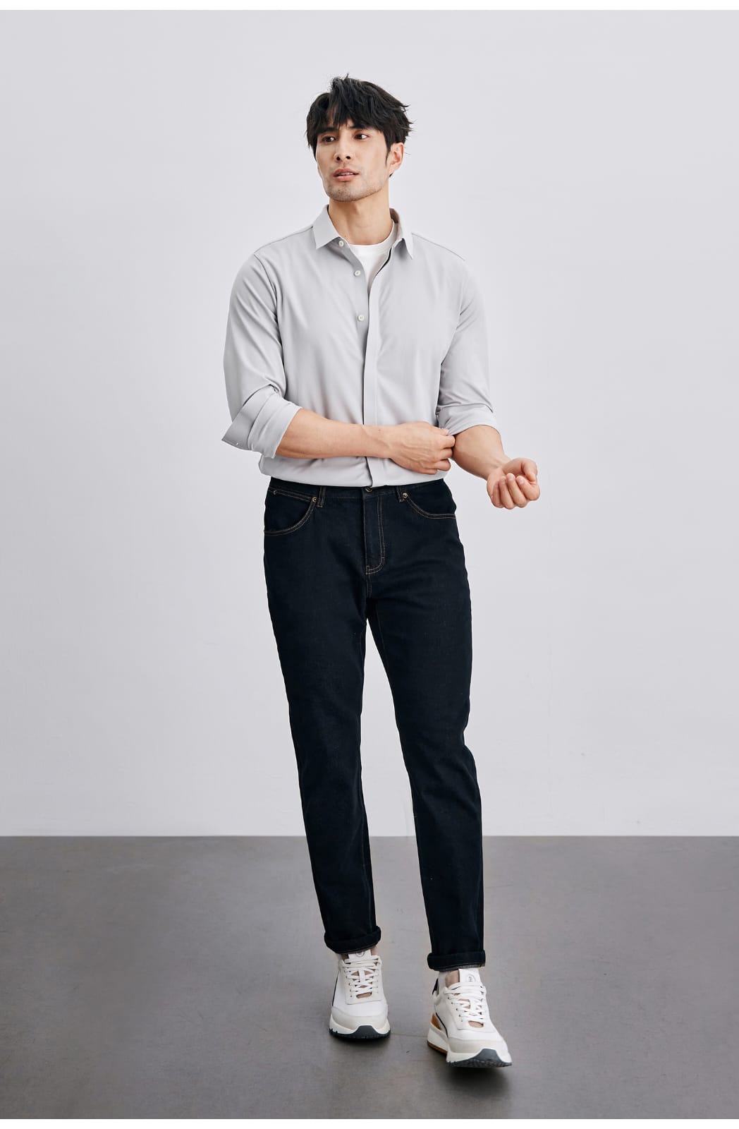 ANTI-WRINKLE SEAMLESS FITTING BUSINESS GENTLEMAN LONG SLEEVE SHIRT
