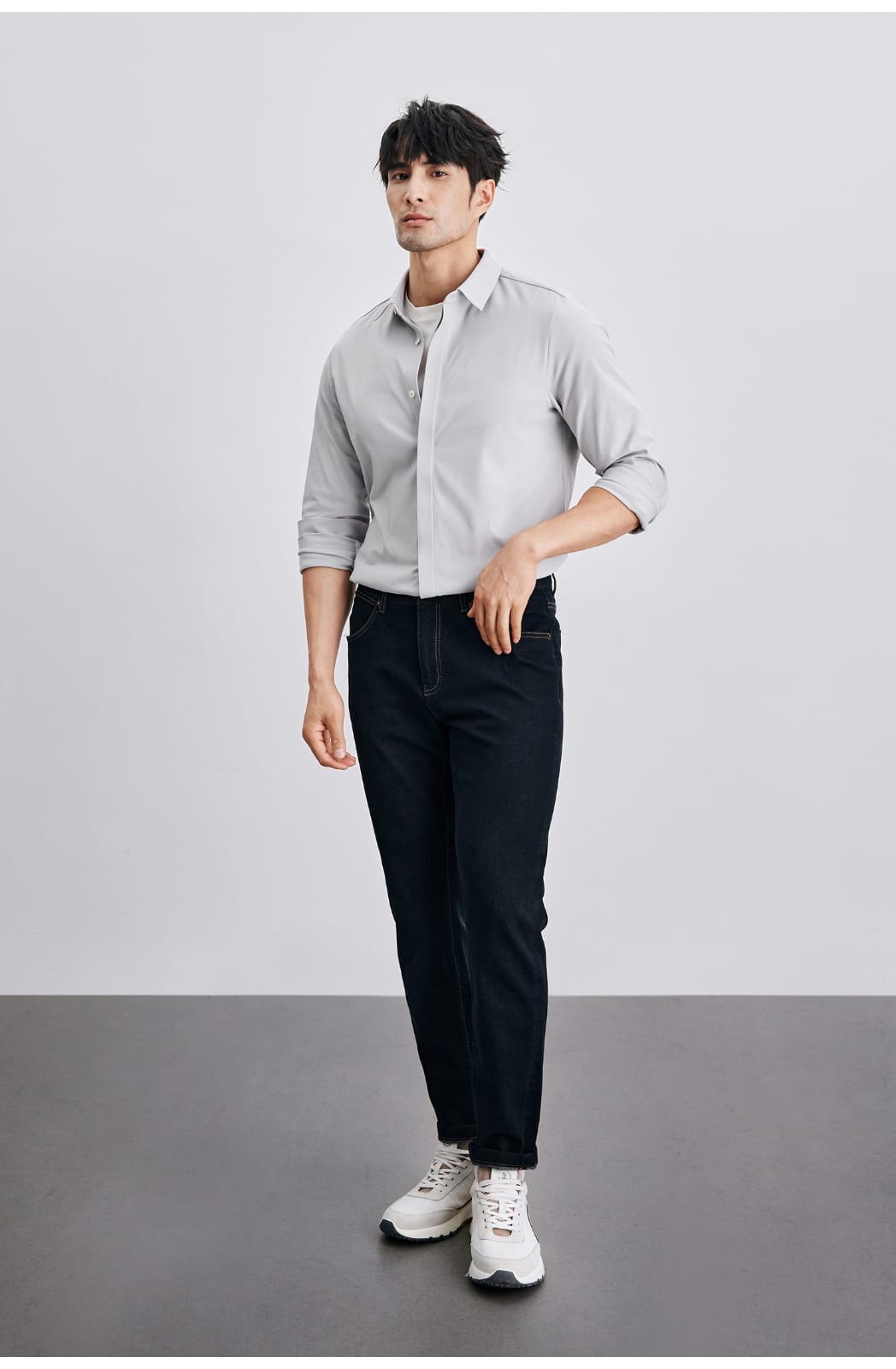 ANTI-WRINKLE SEAMLESS FITTING BUSINESS GENTLEMAN LONG SLEEVE SHIRT