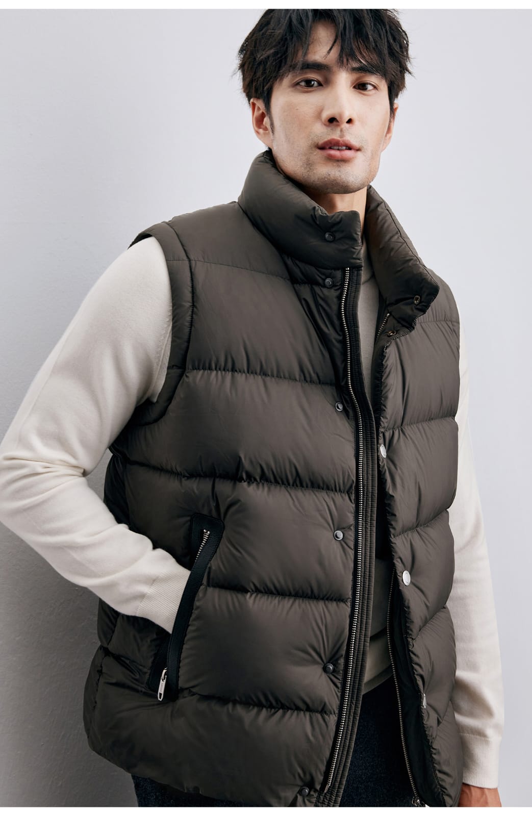 CLASSIC QUILTED DOWN PUFFER VEST