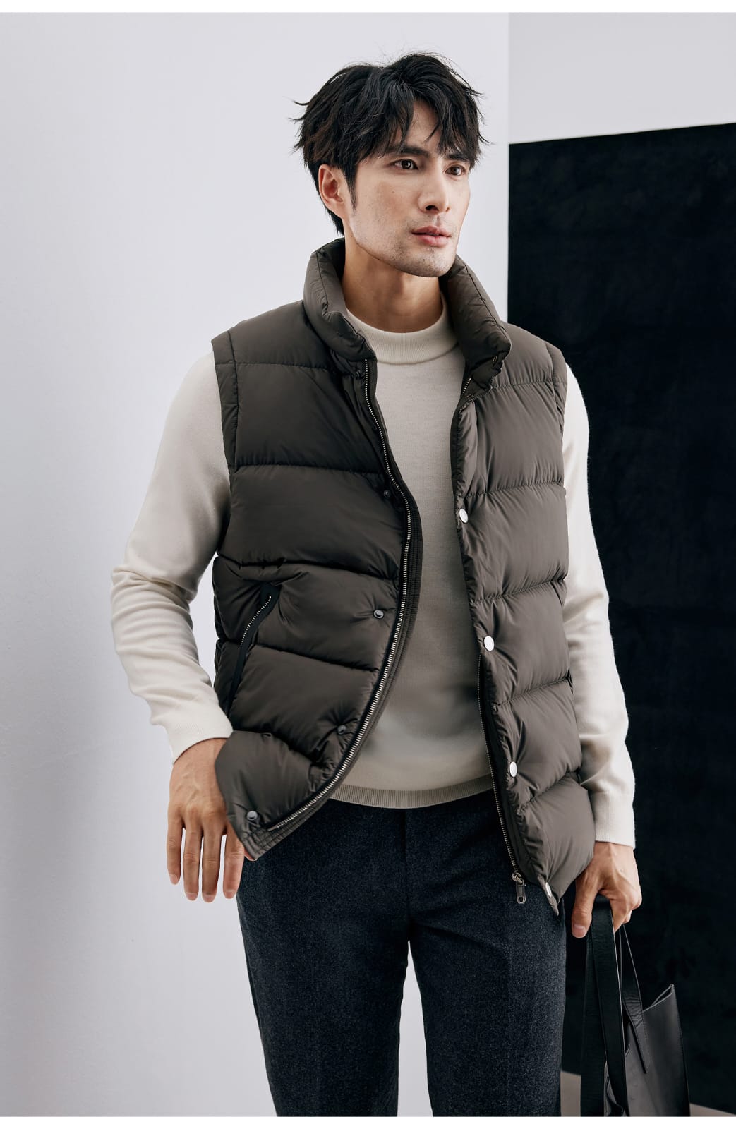 CLASSIC QUILTED DOWN PUFFER VEST
