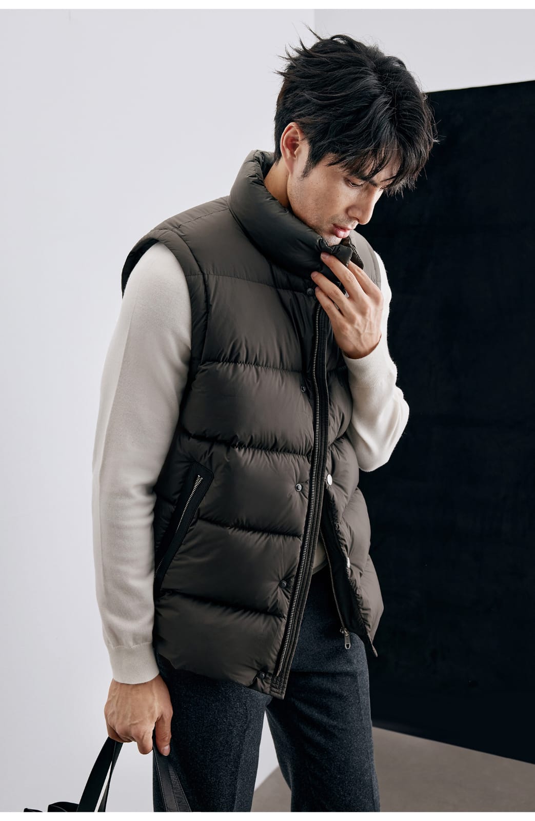 CLASSIC QUILTED DOWN PUFFER VEST