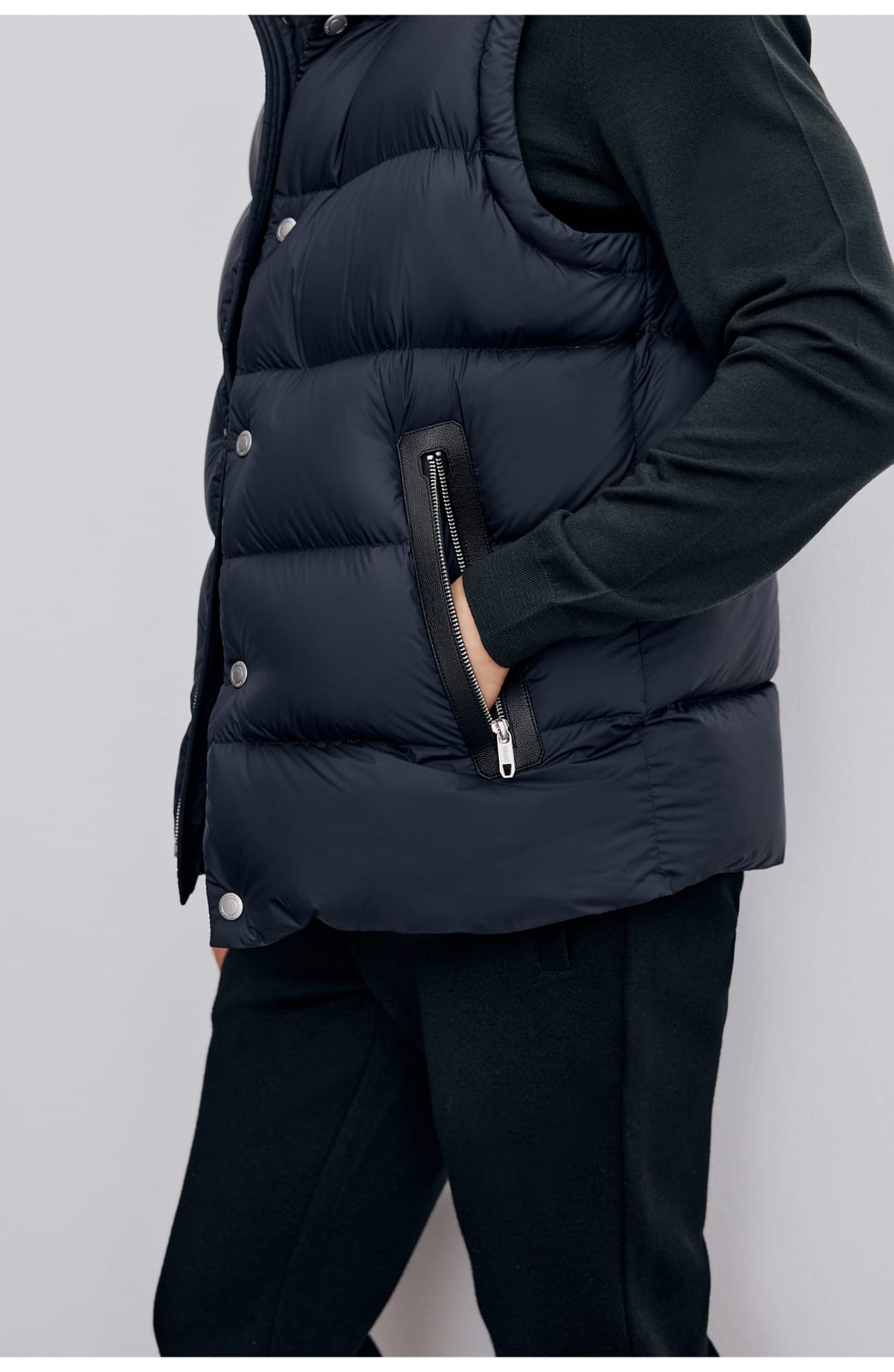 CLASSIC QUILTED DOWN PUFFER VEST