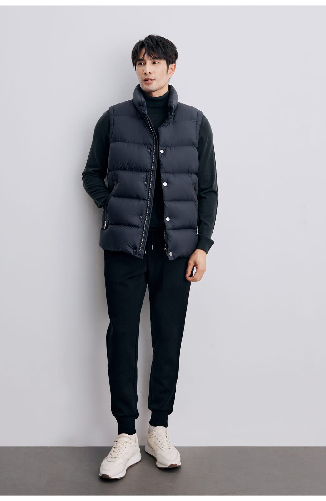 CLASSIC QUILTED DOWN PUFFER VEST
