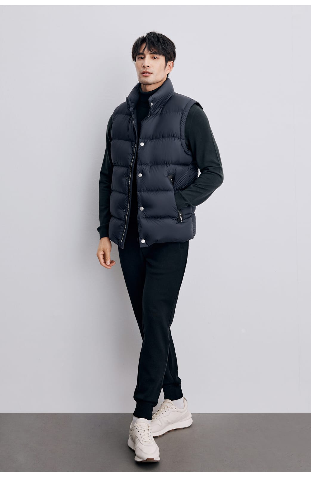 CLASSIC QUILTED DOWN PUFFER VEST