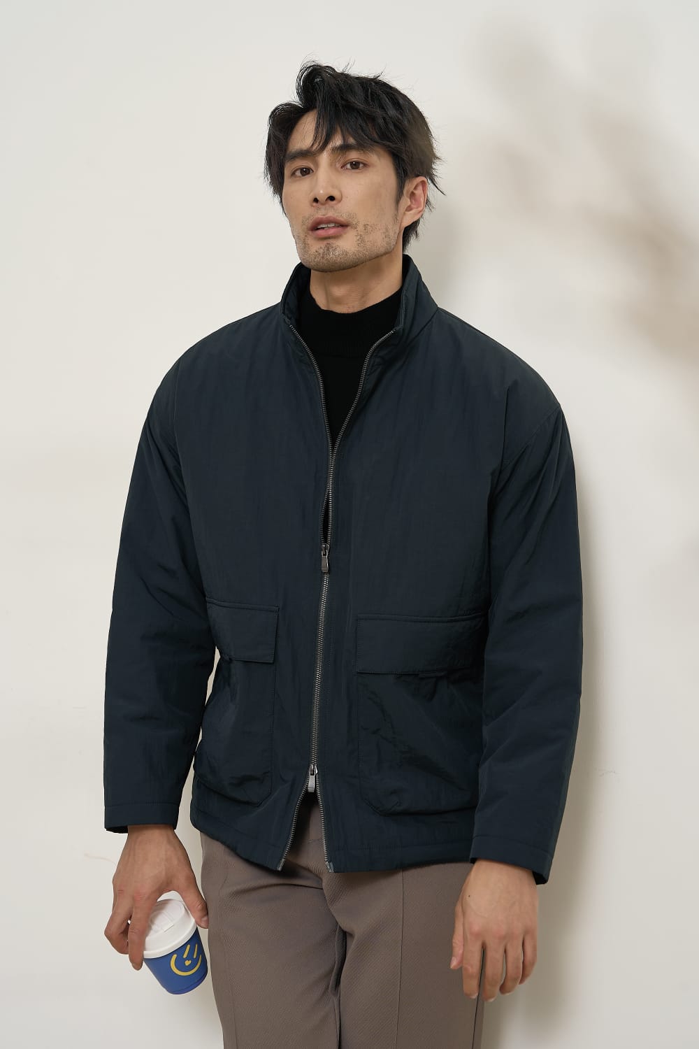 MODERN LIGHTWEIGHT STAND COLLAR WINTER ZIPPED BLACK JACKET