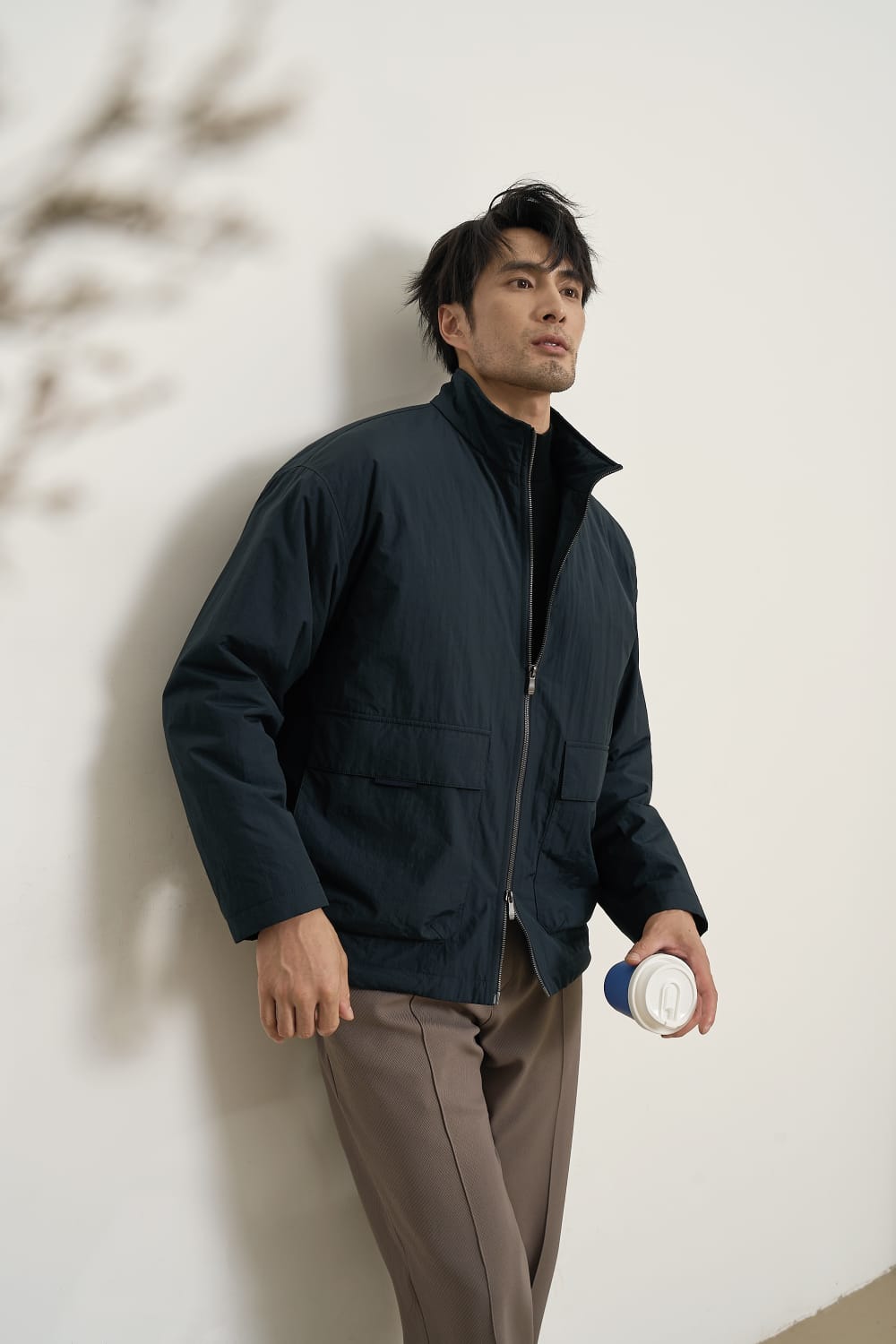 MODERN LIGHTWEIGHT STAND COLLAR WINTER ZIPPED BLACK JACKET