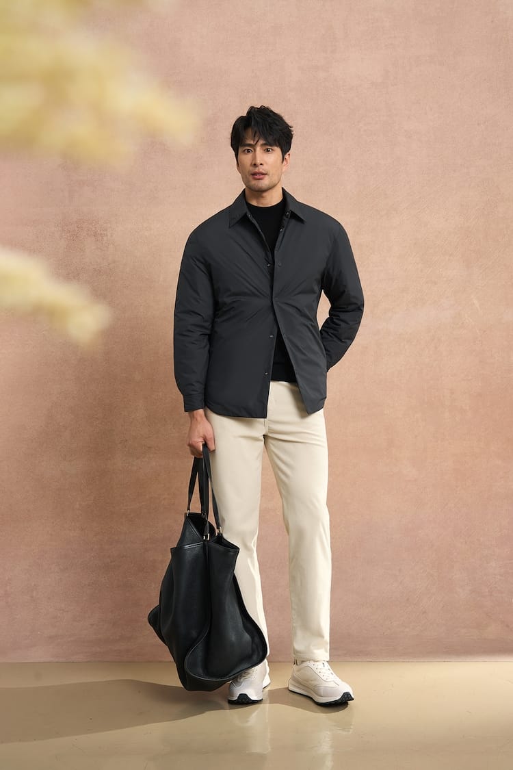 MINIMAL BUTTON-UP LIGHTWEIGHT WINTER BLACK JACKET