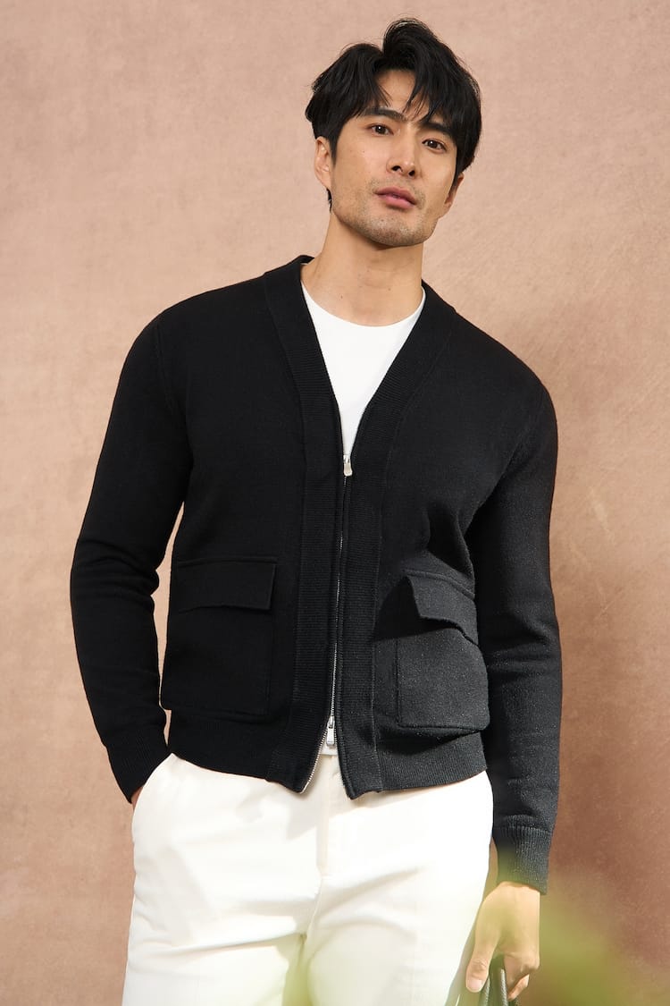 MINIMALIST FULL ZIP KNIT BLACK CARDIGAN